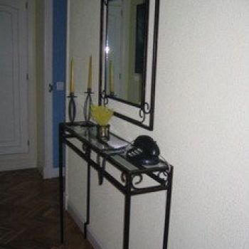 Mesa y espejo 